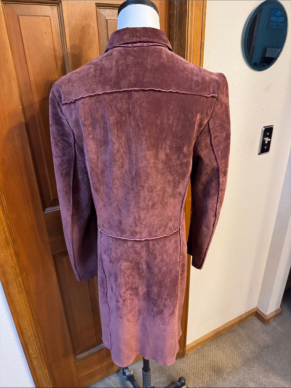 Anonymous by John Carlisle Women's Suede Long Coat in Dusty Rose Size L - Picture 8 of 9
